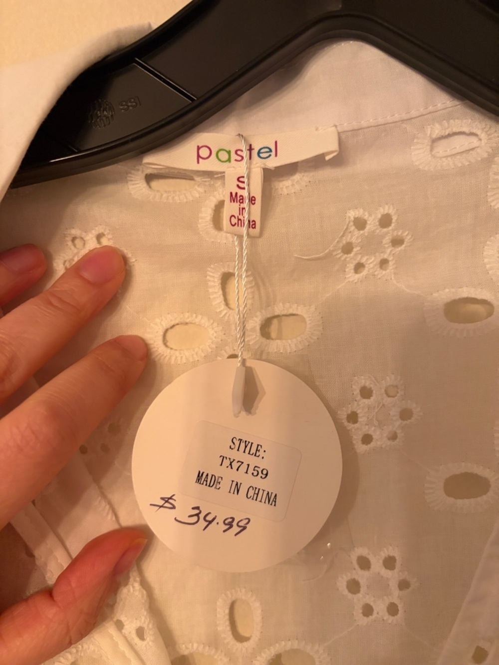 Pastel White Eyelet Lace Button Down Shirt – Size Small 🤍 NWT - Picture 3 of 6